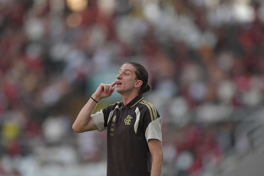 Monaco pourrait mettre la main à la poche pour Filipe Luis. Monaco pourrait mettre la main à la poche pour Filipe Luis.