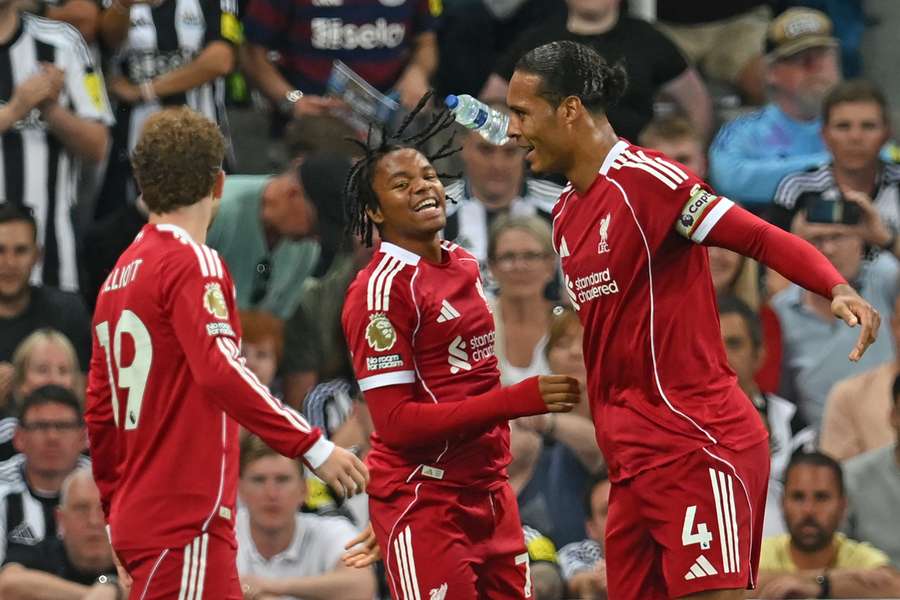 Nguhoma, felicitat de Van Dijk