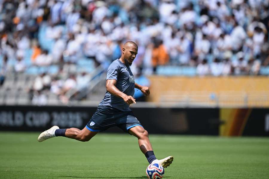 Salomón Rondón, con Pachuca