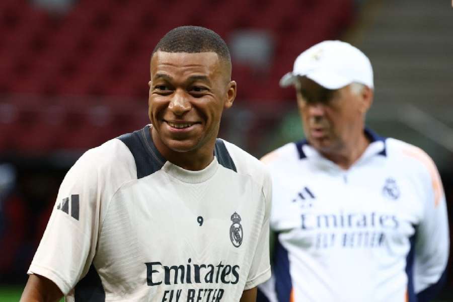 Ancelotti and Mbappe in training ahead of the Super Cup