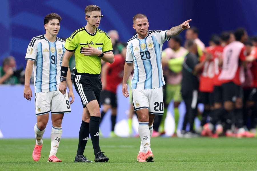François Letexier sędziował mecz Argentyna–Egipt François Letexier sędziował mecz Argentyna–Egipt