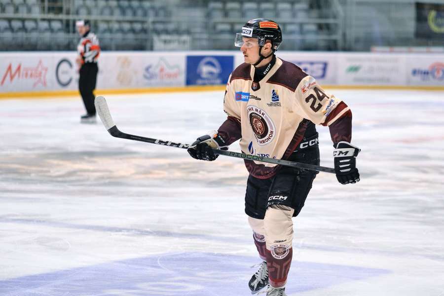 V minulej sezóne nastupoval za Žiar nad Hronom.