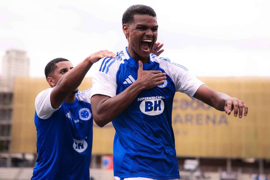 William abriu o placar no Pacaembu