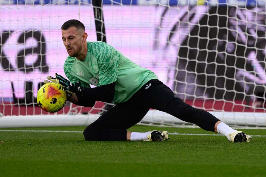 Dúbravka by chcel vidieť iný zápas než v októbri. Dúbravka by chcel vidieť iný zápas než v októbri.