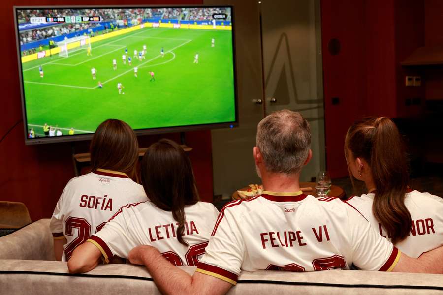 Família real espanhola assistiu ao jogo pela televisão Família real espanhola assistiu ao jogo pela televisão