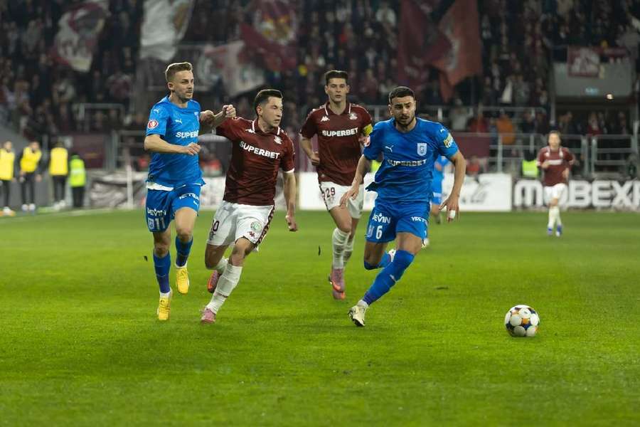 Imagine din timpul partidei Rapid - Universitatea Craiova