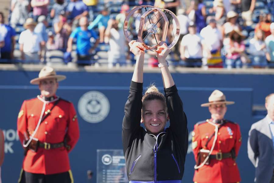 Simona Halepová si v  Torontu připsala druhý turnajový triumf v sezoně.