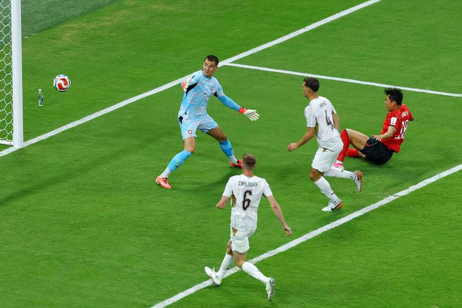Coreea de Sud marchează al doilea gol Coreea de Sud marchează al doilea gol
