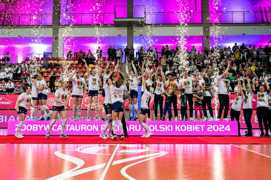 BKS Bostik zdobywa Puchar Polski siatkarek po pięciosetowym finale