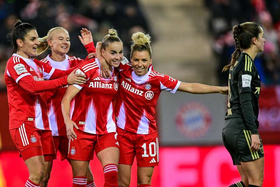 Die Bayern feiern einen souveränen Heimsieg gegen Union Berlin.