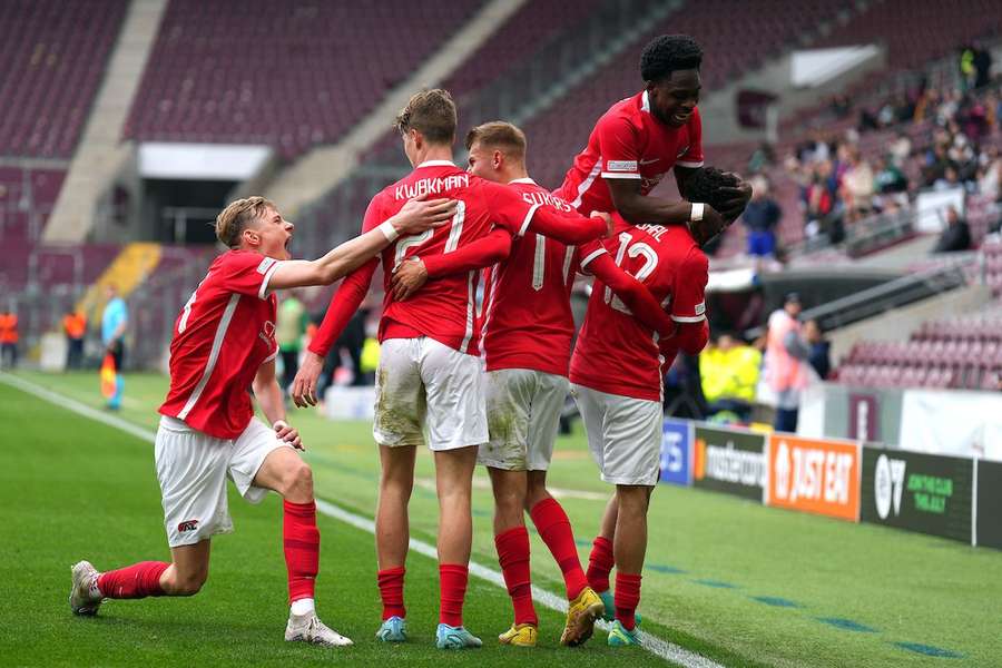 O AZ Alkmaar superiorizou-se ao Sporting e vai disputar a final da UEFA Youth League