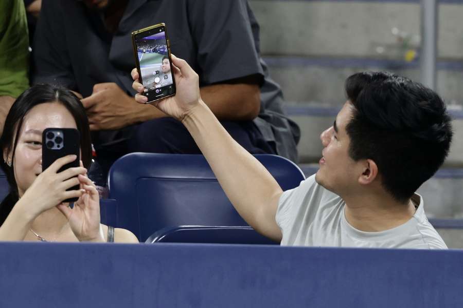 Immer mehr Fans ist die Online-Präsenz wichtiger als der Sport Immer mehr Fans ist die Online-Präsenz wichtiger als der Sport