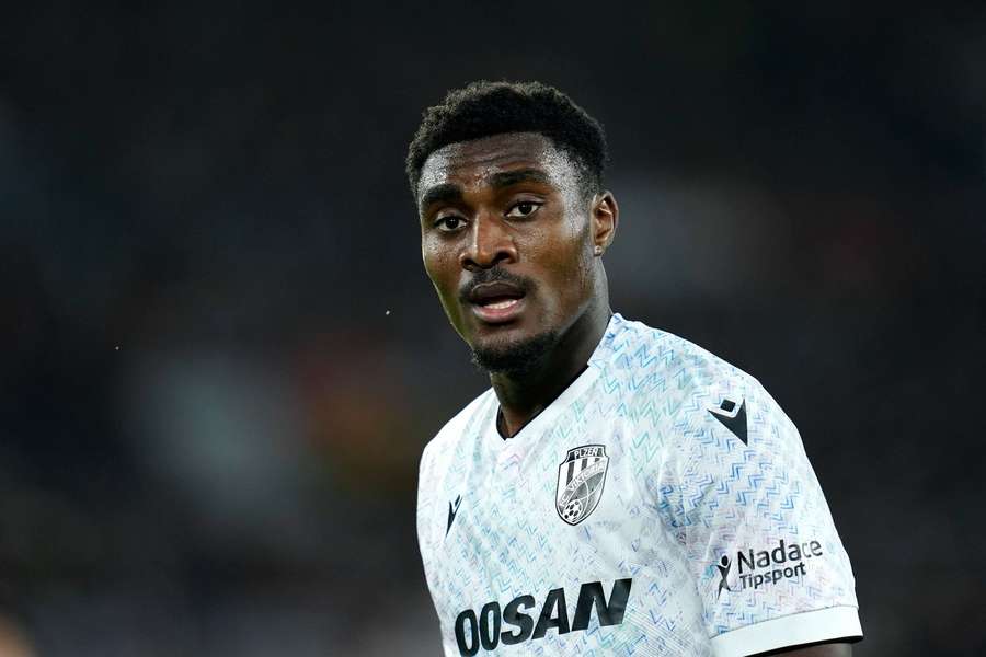 Přestup Durosinmiho drhne. Pisa hráče stále nepředstavila, důvodem má být papírování Přestup Durosinmiho drhne. Pisa hráče stále nepředstavila, důvodem má být papírování