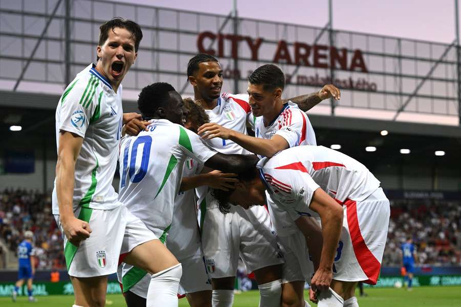 Nouă victorie la limită pentru Italia U21