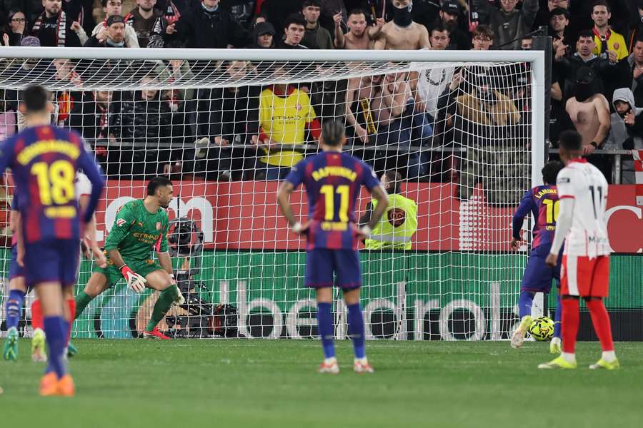 Le penalty manqué par Lamine Yamal juste avant la pause. 