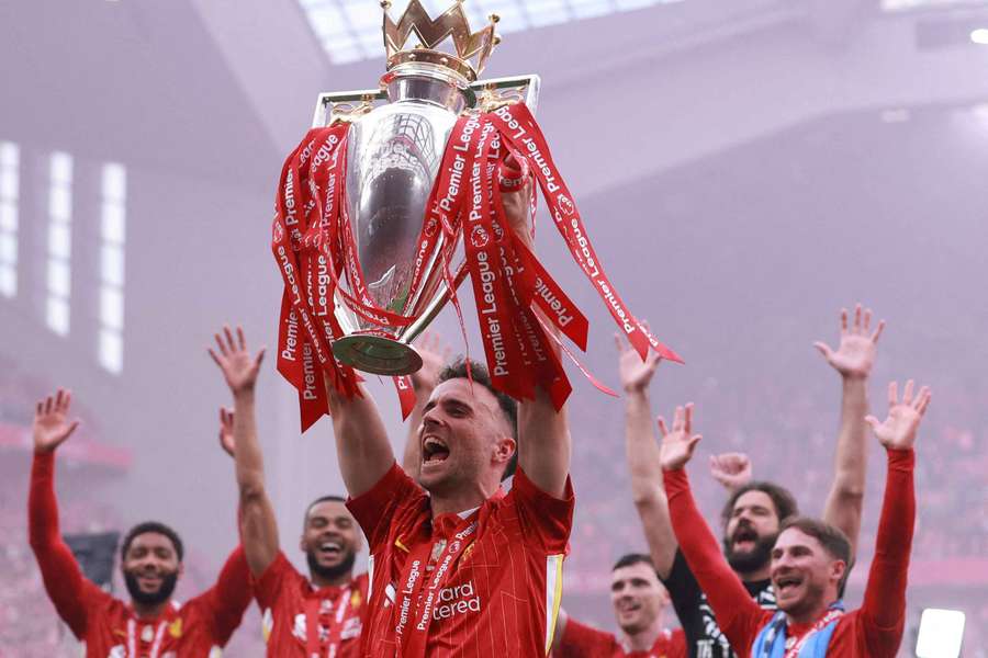 Jota celebrou o título do Liverpool