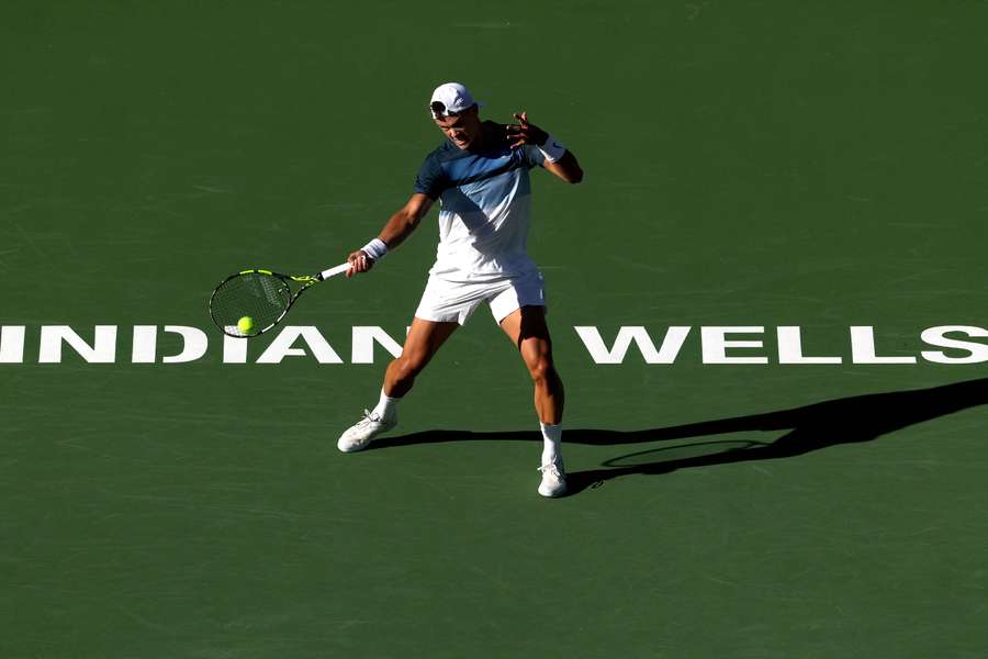 Tenis Flash: Hurkacz zagra wieczorem z De Minaurem, Świątek poznała rywalkę