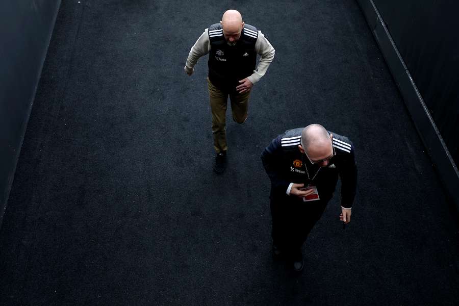 Erik ten Hag, manager de Manchester United, descend du tunnel 