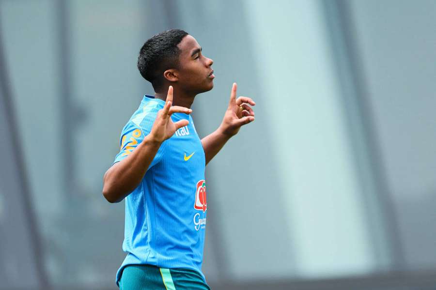 Ancelotti says Endrick is "patient" but will "have to wait a little" for Brazil chance