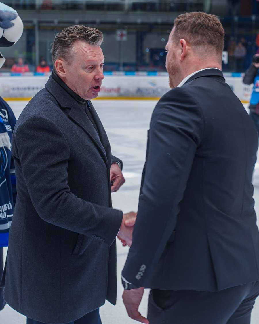 Úspešnejší z dvojice trénerov bol Mike Pellegrims.