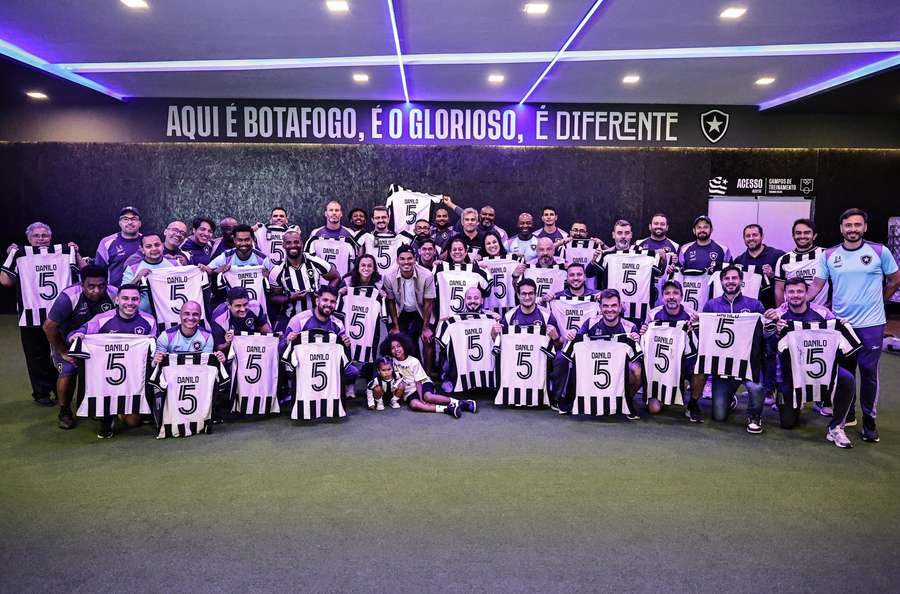 Danilo Barbosa recebeu homenagem em sua despedida