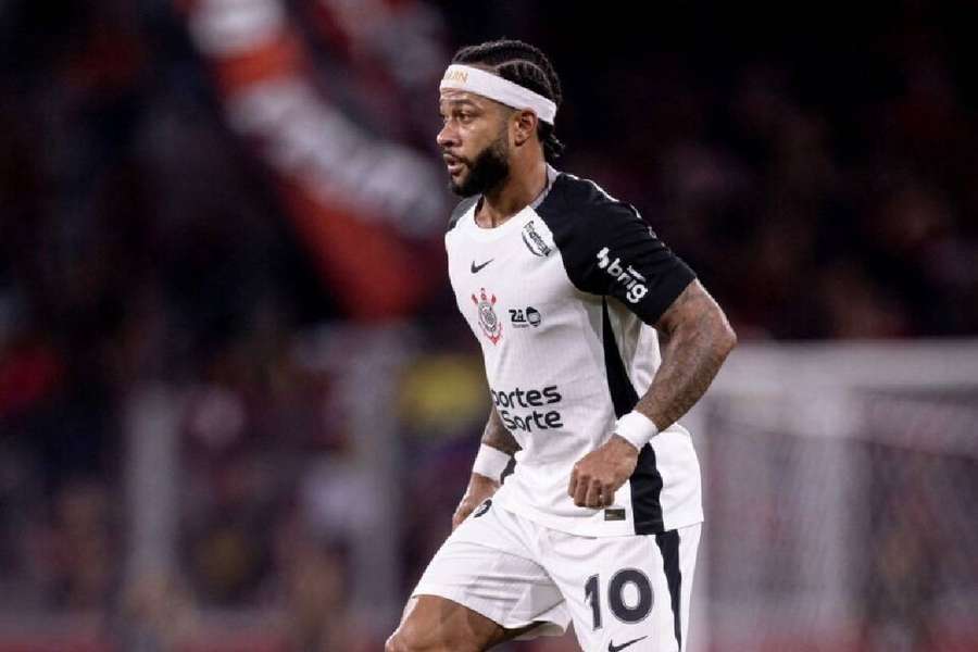Memphis Depay jogou pra longe chance do Timão de seguir vivo na Libertadores Memphis Depay jogou pra longe chance do Timão de seguir vivo na Libertadores