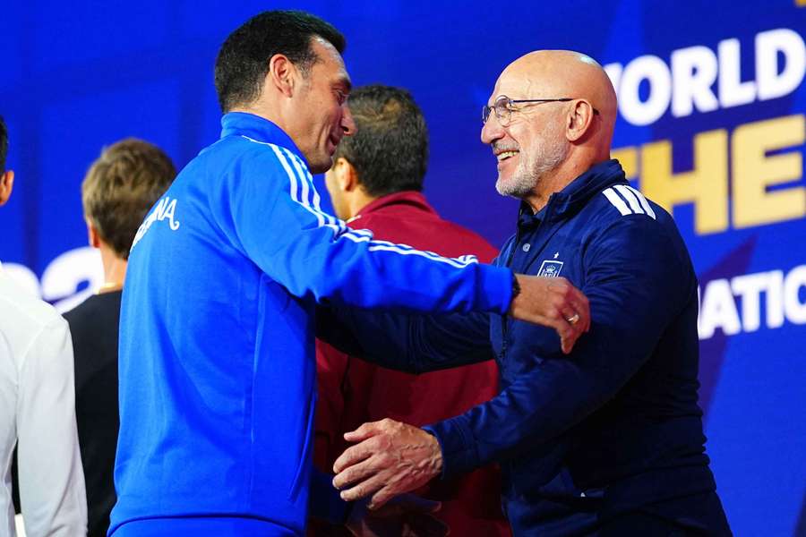 Lionel Scaloni cumprimenta Luis de la Fuente Lionel Scaloni cumprimenta Luis de la Fuente