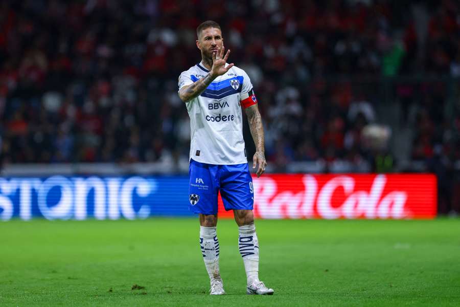 Ramos desperdicia un penalti con Monterrey