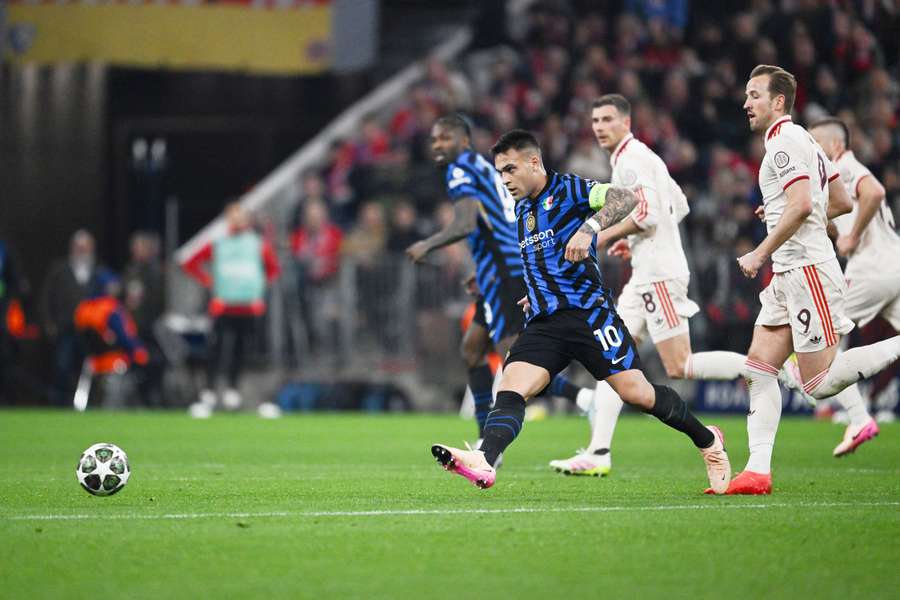 Lautaro Martinez et Harry Kane lors du match aller.