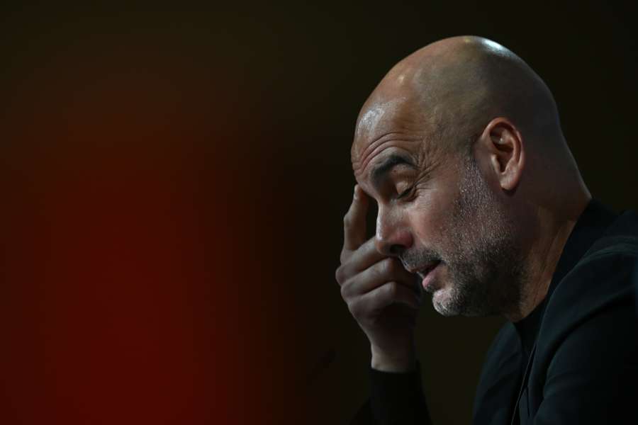 Guardiola tijdens de persconferentie