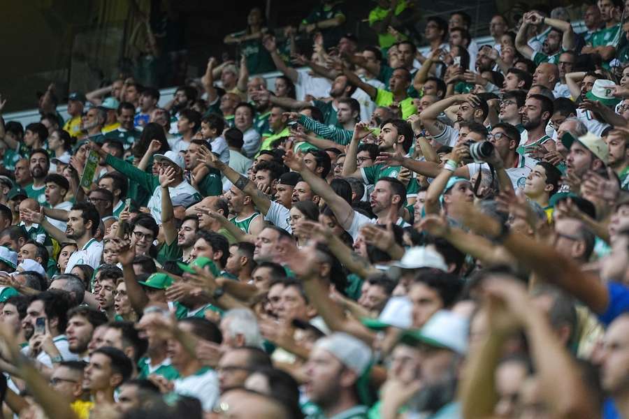Torcida do Palmeiras está insatisfeita com Abel Torcida do Palmeiras está insatisfeita com Abel