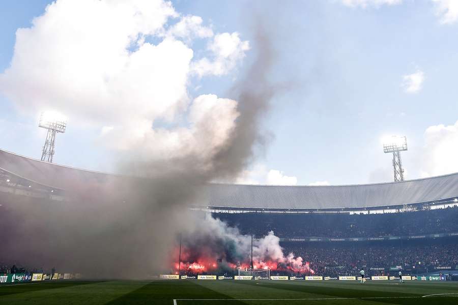 Vuurwerk op de tribunes