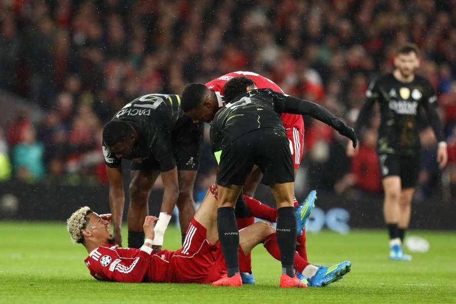 Hugo Ekitike ruptured his Achilles tendon vs Paris Saint-Germain