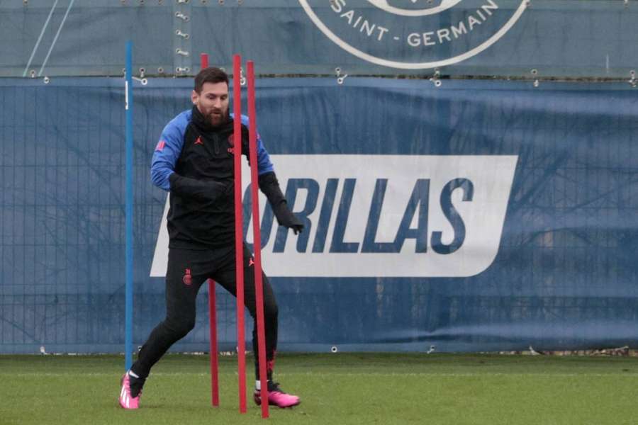 Messi se prepara para voltar a campo pelo PSG após vencer a Copa