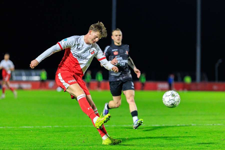 Markus Jensen fez 30 jogos pelo Utrecht Markus Jensen fez 30 jogos pelo Utrecht