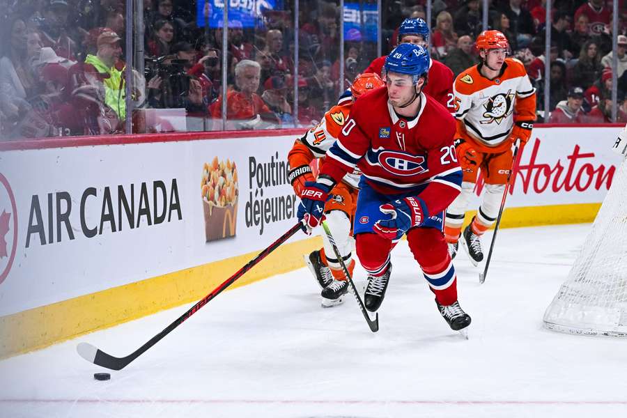 Slafkovský asistoval proti Anaheimu. Slafkovský asistoval proti Anaheimu.