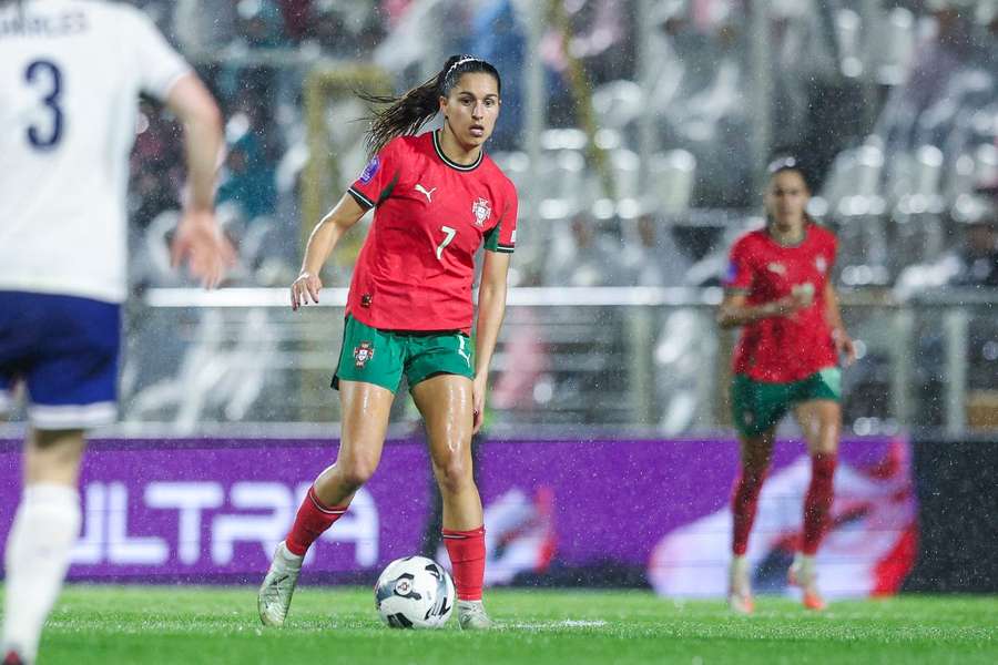 Kika Nazareth lesionou-se ao serviço do Barcelona