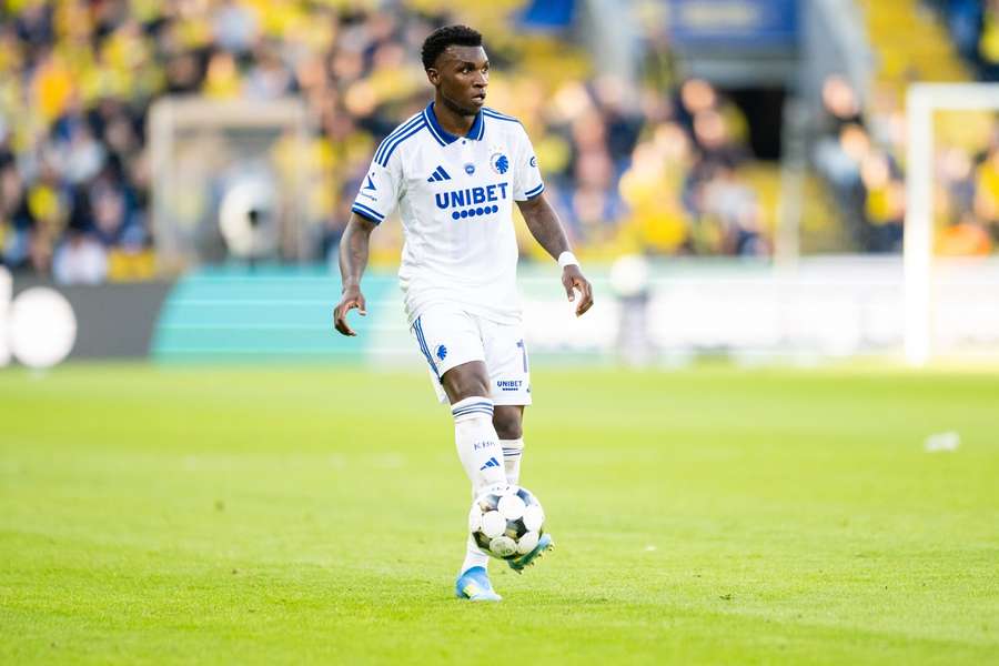 Aurélio Buta fez 13 jogos pelo Copenhaga na última temporada Aurélio Buta fez 13 jogos pelo Copenhaga na última temporada