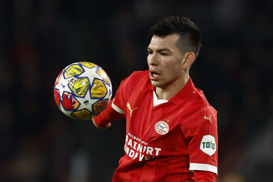 Lozano will remain at PSV until January