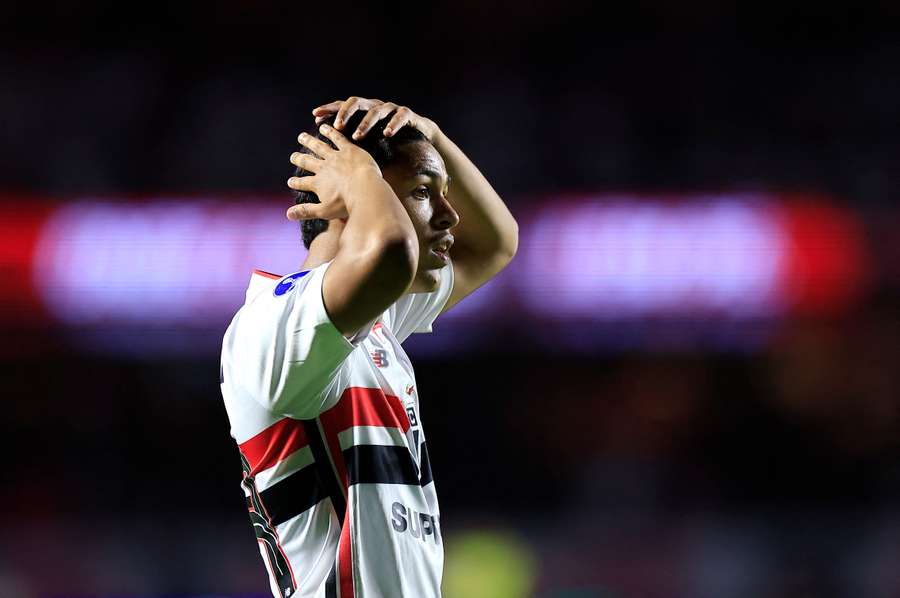 Ryan Francisco lamenta gol anulado no Morumbis Ryan Francisco lamenta gol anulado no Morumbis