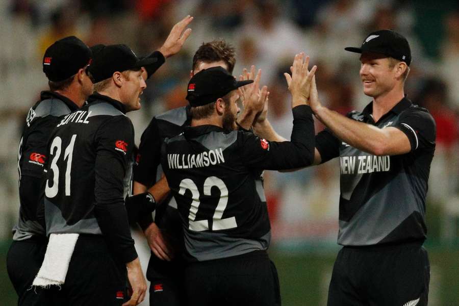 New Zealand stun champions and hosts Australia in Super 12 opener