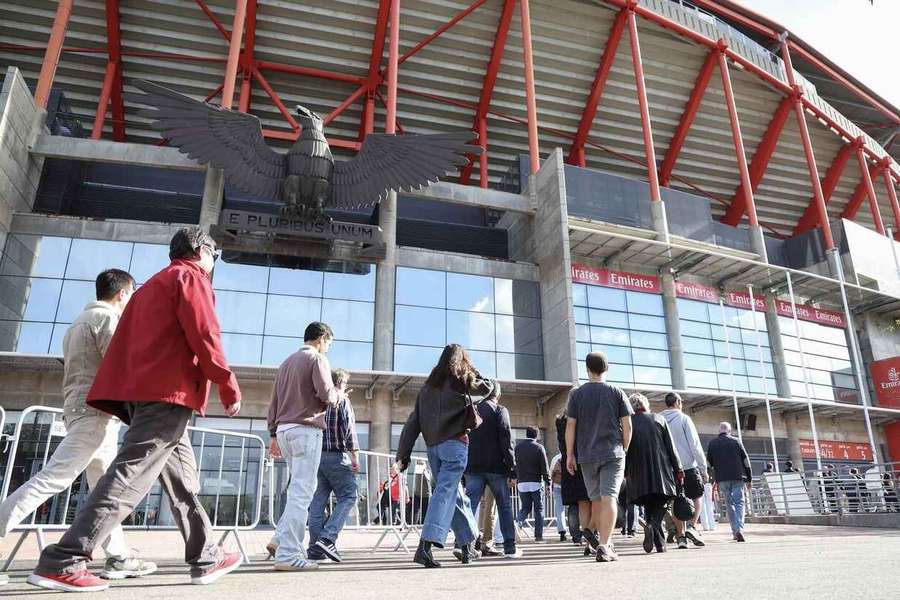 Grande afluência no Estádio da Luz