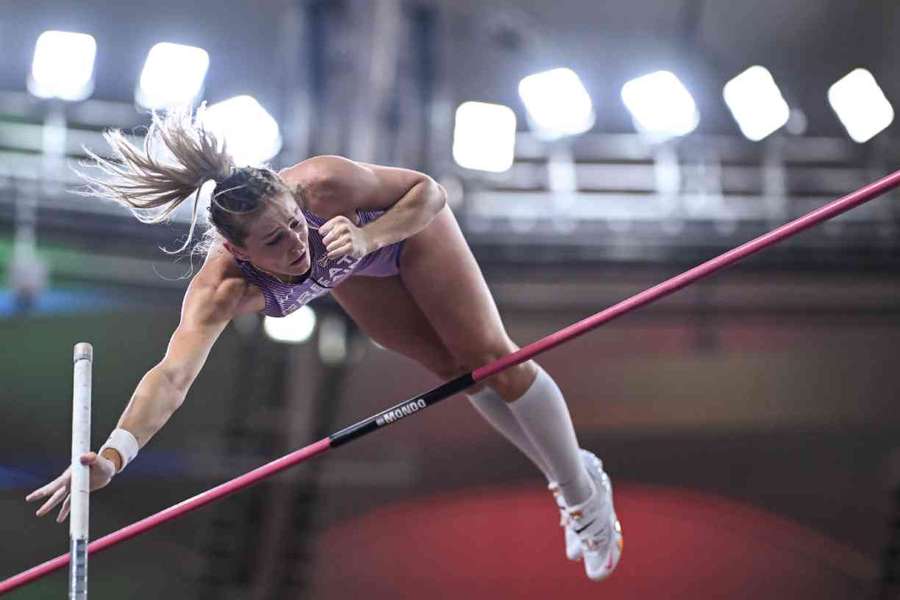 Molly Caudery qualified for the pole vault final after clearing 4.65m on Monday