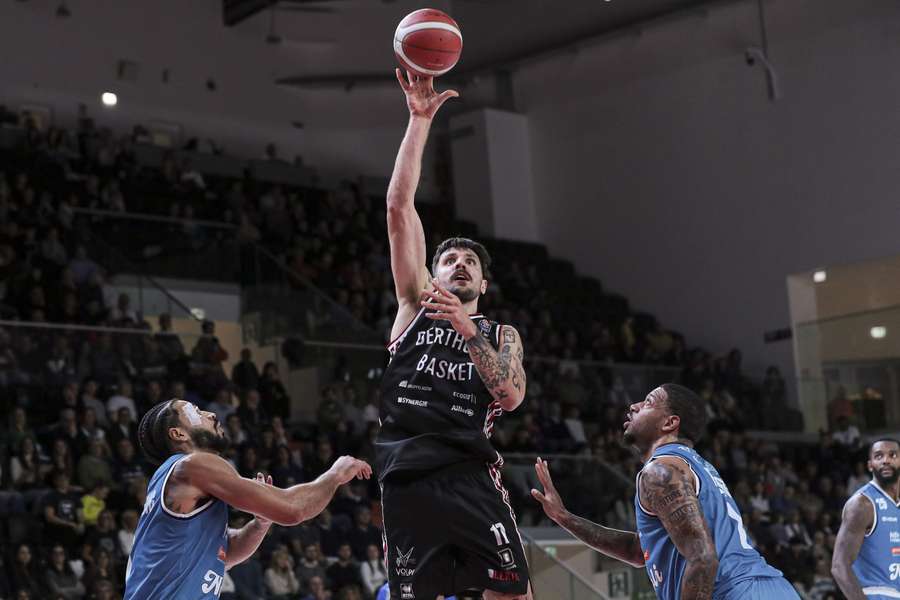 Rekordowe 18 punktów Dominika Olejniczaka w meczu Derthona Tortona z Napoli