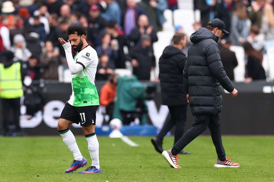 A tensão entre entre Mohamed Salah e Jürgen Klopp