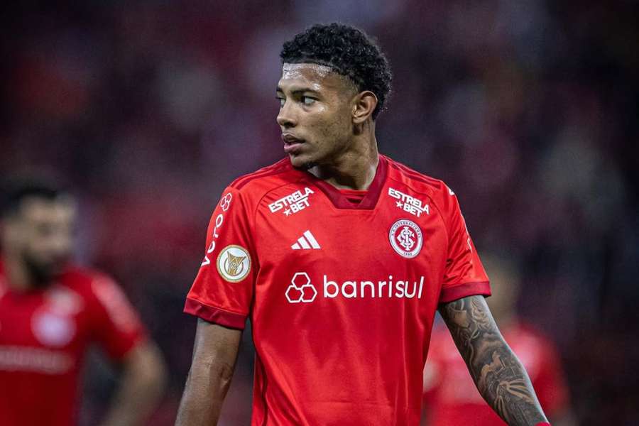 Matheus deixa Inter e assina com Nacional por 5 anos