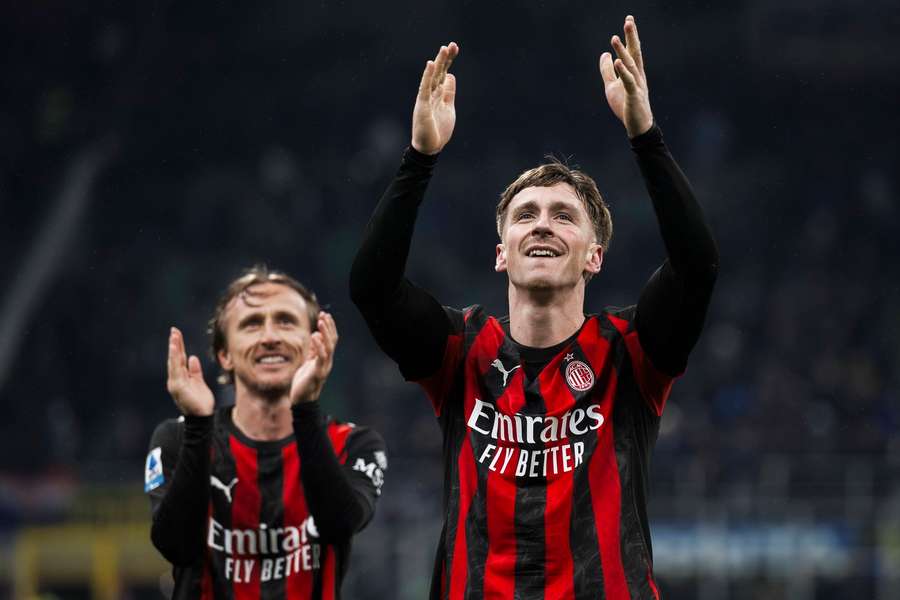 Alexis Saelemaekers durante l'ultimo derby