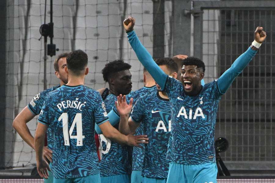 Tottenham vence em Marselha (2-1) e coloca Sporting na Liga Europa