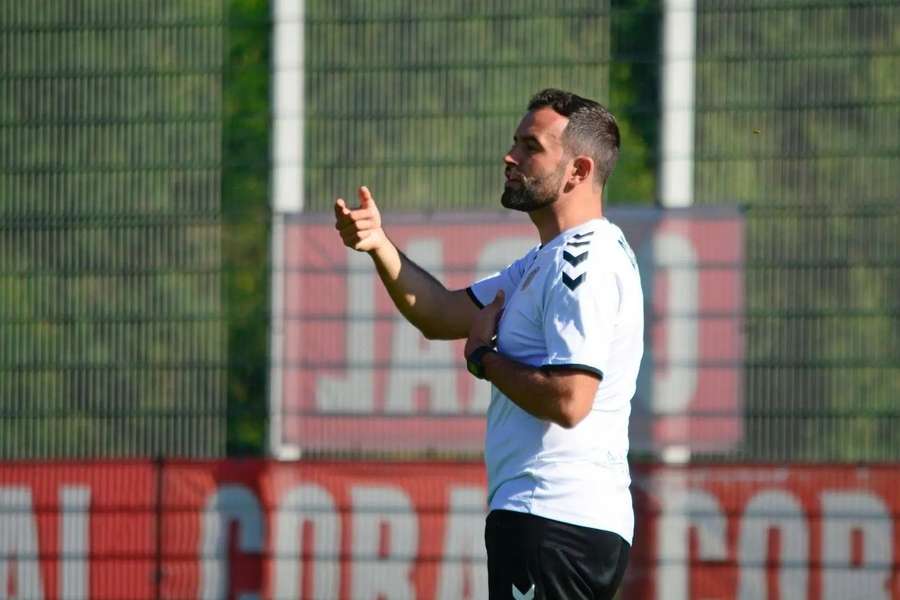 Nuno Silva foi treinador adjunto de Luís Freire Nuno Silva foi treinador adjunto de Luís Freire