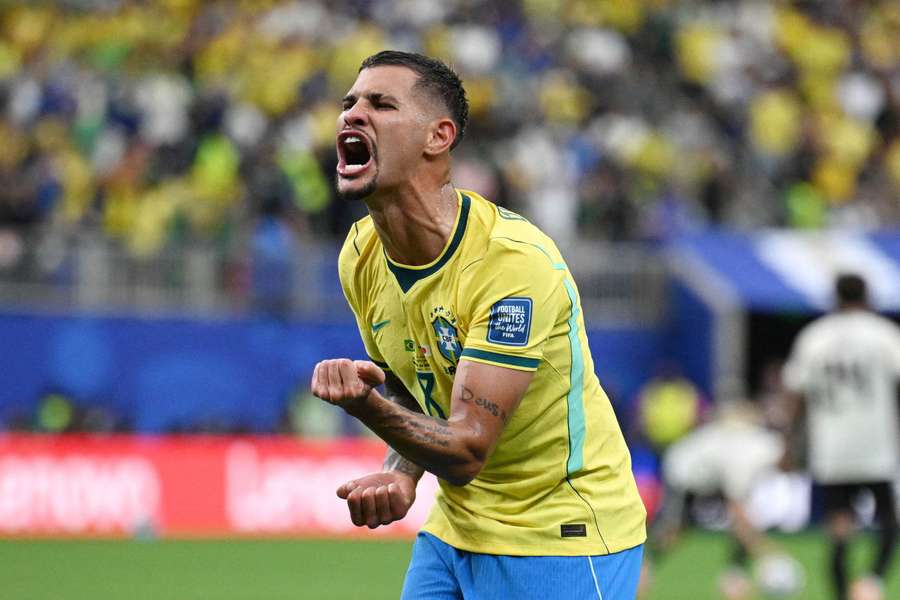 Bruno Guimarães vem fazendo uma Copa do Mundo de primeiro nível